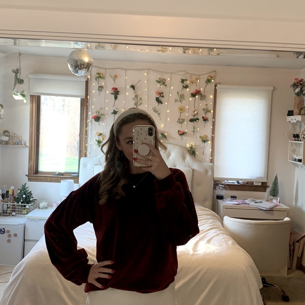 Velvet/velour soft maroon pullover
